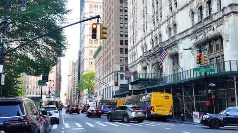 Busy Intersection At Park Place In New York City Stock Photos