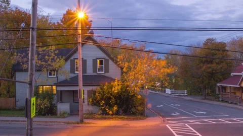 Busy Intersection in a Small Town in Autumn 스톡 동영상 98615377