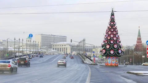 Busy Russian Road in Winter Stock-Footage 76389317