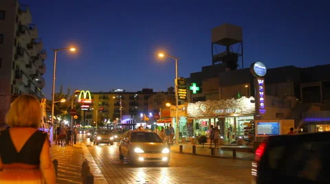 Busy street at night Stock Footage 40706404