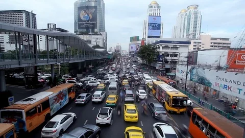 Busy traffic near Rajprasong intersection in Bangkok, Thailand. Video stock 72425035