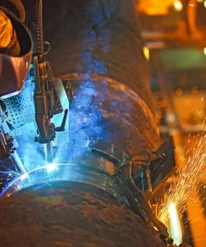 Butt welding underwater pipeline using automatic equipment Foto stock