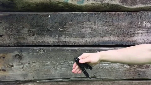 Butterfly knife trick 動画素材 78783906