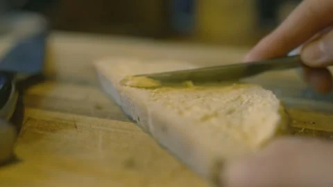 Buttering Bread 動画素材 286811567