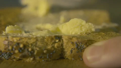 Buttering Toast 動画素材 285034939