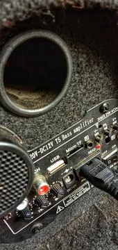 Buttons on active speakers Photos