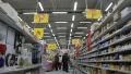 Buyer in supermarket (can be used for timelapse) HD Footage
