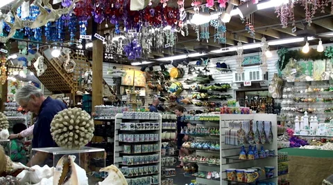 Buyers in 'The Shell Warehouse' gift store at Mallory Square. Key West 動画素材 51431128
