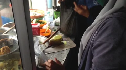 Buying Stock Footage 170543146