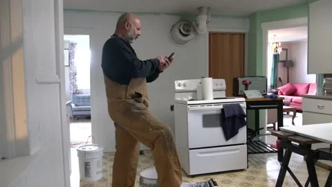 Buying materials online. Video stock 167569161