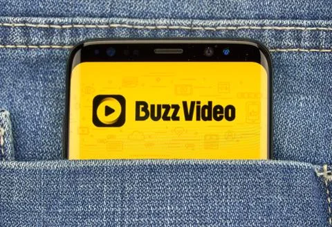 Buzz vide mobile app on Samsung s8. Fotos de archivo