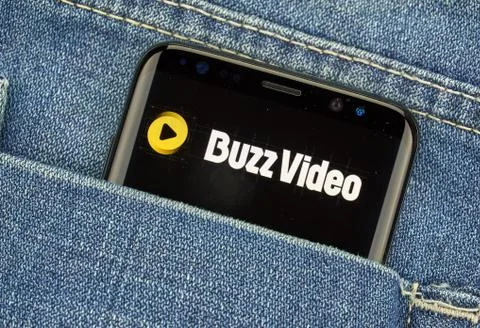 Buzz vide mobile app on Samsung s8. Stock Photos