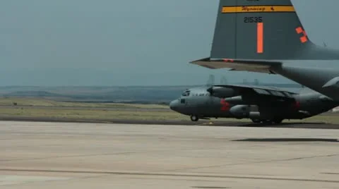 C130 moving down the airstrip (HD) c 스톡 동영상 11897967