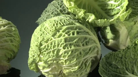  CABBAGE  BEING PREPARED  ON A KITCHEN WORKTOP 動画素材 59006015
