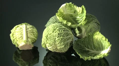 CABBAGE  BEING PREPARED  ON A KITCHEN WORKTOP 動画素材 59006120