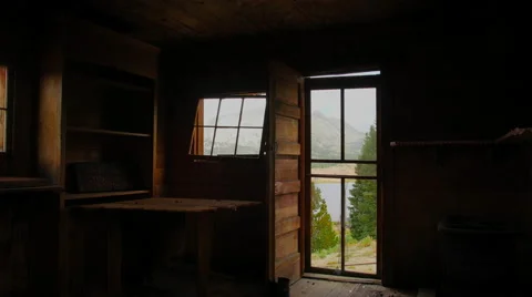 Cabin inside zoom Видео 66947001