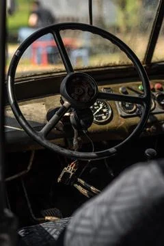 Cabin of an old rusty car. Old abandoned car. Foto stock