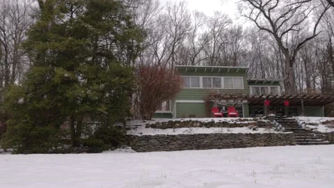Cabin in Winter Woods Vídeo Stock 234433323