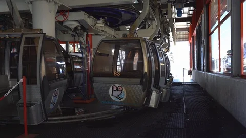 Cabins of a cable car in a ski resort. Vacation locations in Italy Vidéo 126030343