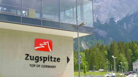 Cable car to Germany's highest mountain peak, the Zugspitze - GRAINAU, GERMANY - Stock-Footage 131654632