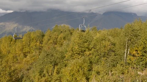 Cable car to the mountain Video stock 82386135