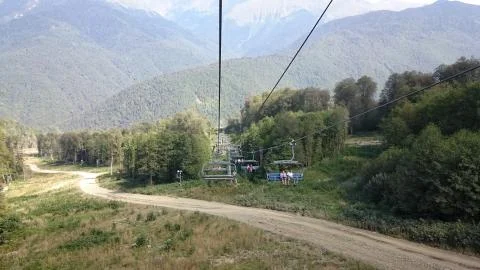 Cable car in the mountains. Cableway Foto stock