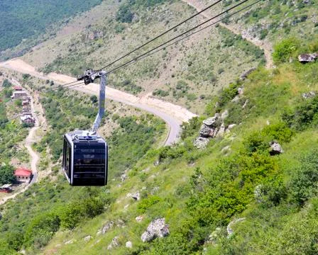 Cable car in the mountains Stockfoto's