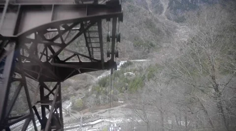 Cable car move down from Shin-hotaka peak in Nagano Japan Video stock 62045567