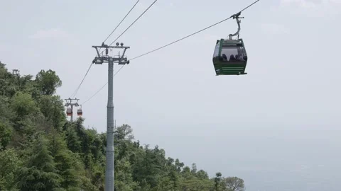 Cable car ride at mountains Vídeo Stock 221237956