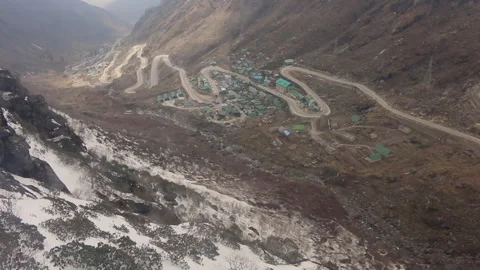 Cable Car Ropeway View of Zig Zag Himalayan Road in Sikkim Vídeo Stock 345873873