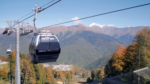 Cable cars arriving at changing platform Video stock 104291935