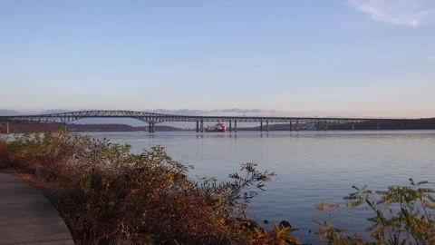 Cable Laying Boat Under Newburgh-Beacon Bridge on Hudson River 02 Video stock 291128047