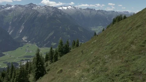 Cable lift travelling up sideview Stock Footage 83495331