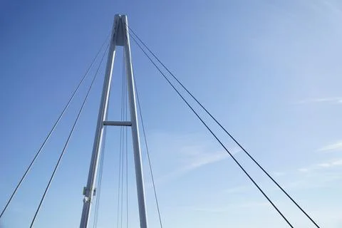 Cable-stayed bridge and cloudless sky Foto stock