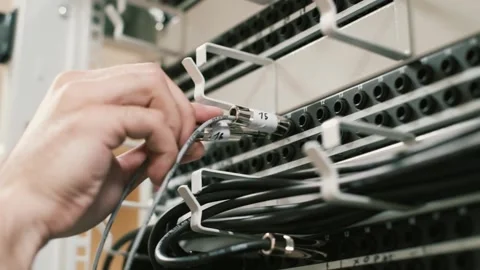 The cable is stuck1 Stockbeeldmateriaal 131044411