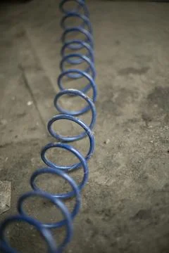 The cable is swirling in a spiral. Cable for compressed air. Foto stock
