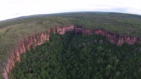Cachoeira das noivas - Chapada dos Guimarães ( Waterfall Brazil) Stock Footage 50584098