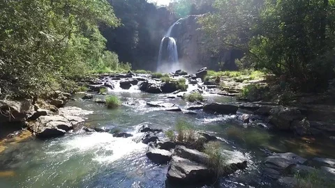 Cachoeira do Fecho da Serra - Capitólio - Minas Gerais Видео 85994406
