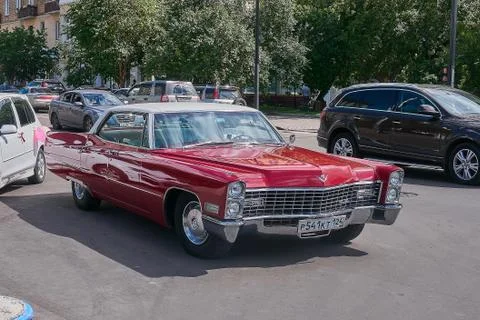 Cadillac Deville right side view in front 스톡 사진