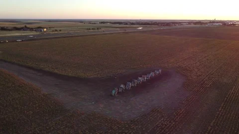 Cadillac Ranch in Texas Vídeos de archivo 168540176