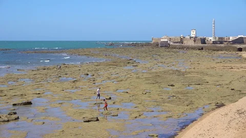 Cadiz beach Stock-Footage 92574901
