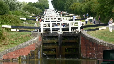 Caen Hill Canal Locks. A view up the stepped locks Stock Footage 40597237