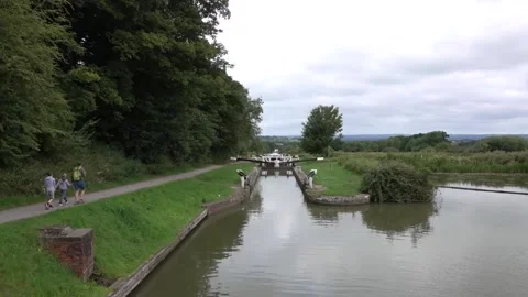 Caen Hill Locks, Kennet and Avon canal Devizes Wiltshire England. Stock Footage 135585678