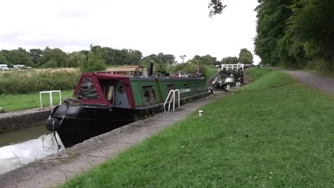 Caen Hill Locks, Kennet and Avon canal Devizes Wiltshire England. Stock Footage 135586032