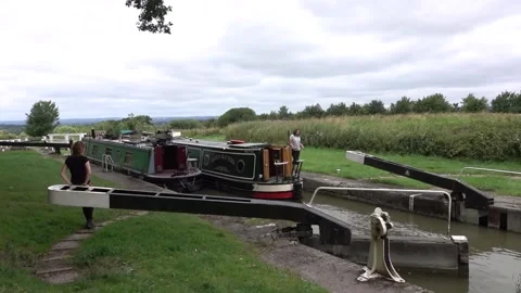 Caen Hill Locks, Kennet and Avon canal Devizes Wiltshire England. Stock Footage 135586070