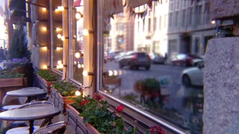 Cafe exterior light reflection Stock-Footage 89887585