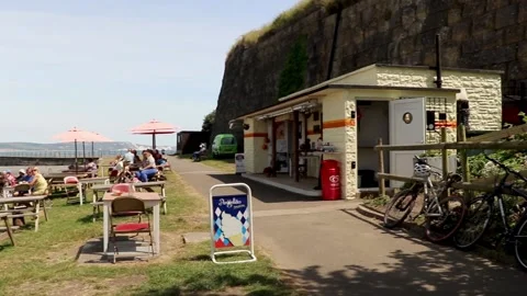 Cafe at harbourside in weymouth 스톡 동영상 137232378