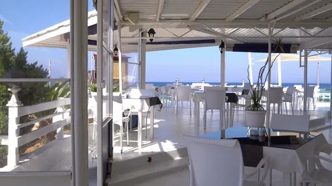 Cafe on seaside Vídeo Stock 82865770