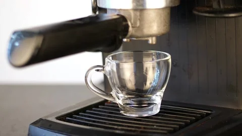 Caffe 動画素材 136975141