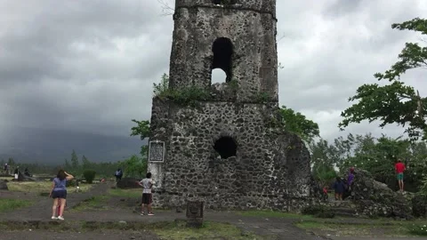 Cagsawa Ruins_2 스톡 동영상 142187461